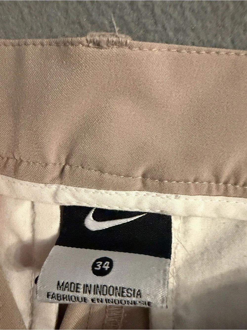 Nike Golf Pants Mens 34 Beige Khaki Flat Front Beige *small Scuff On Knee